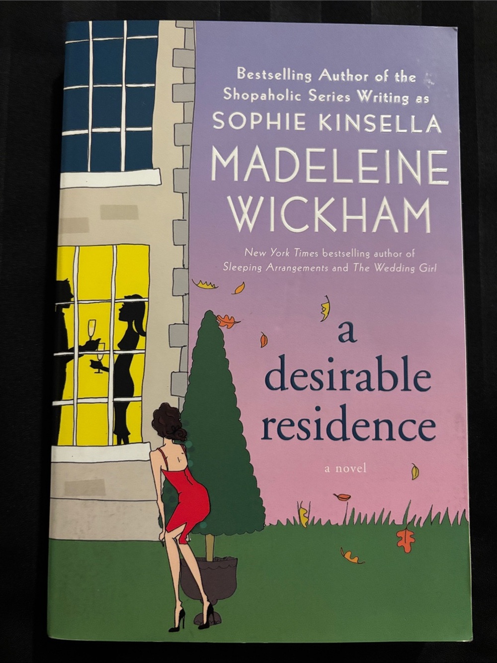 Madeleine Wickham - “A Desirable Residence” - Paperback Book